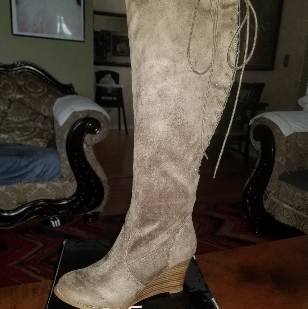 Torrid boots - Picture 2 of 3